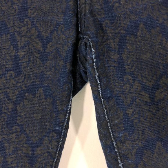 BlankNYC Printed Damask Filigree Skinny Jeans Dark Denim Size 28 - Picture 4 of 16